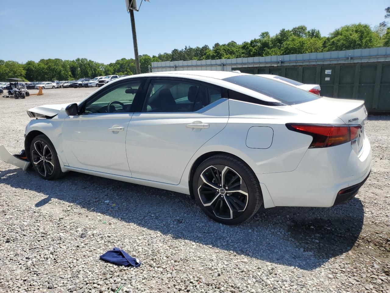 2024 Nissan Altima Sr - Image 2
