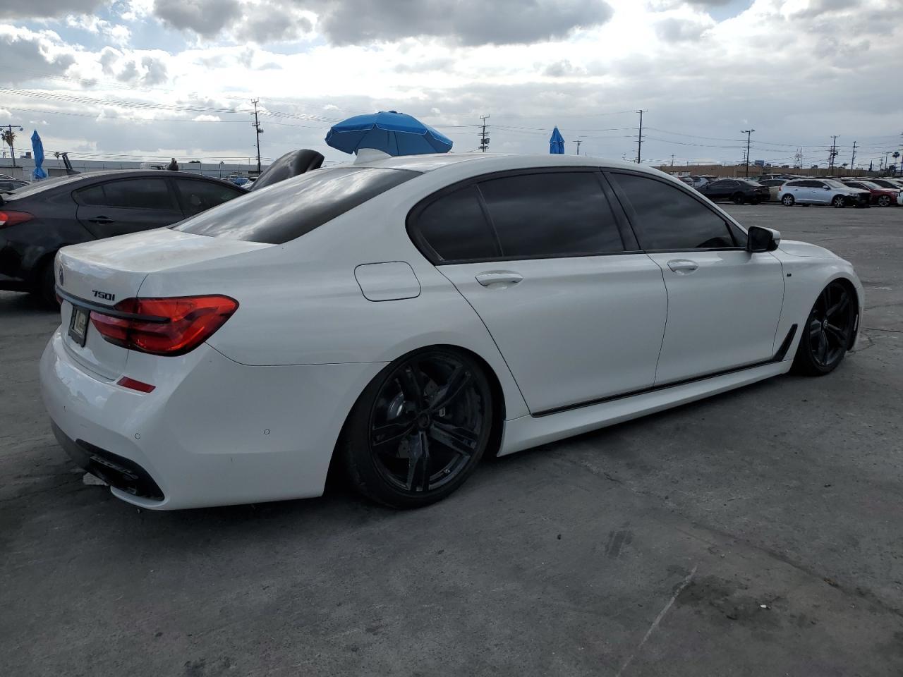 2016 BMW 750 I - Image 3