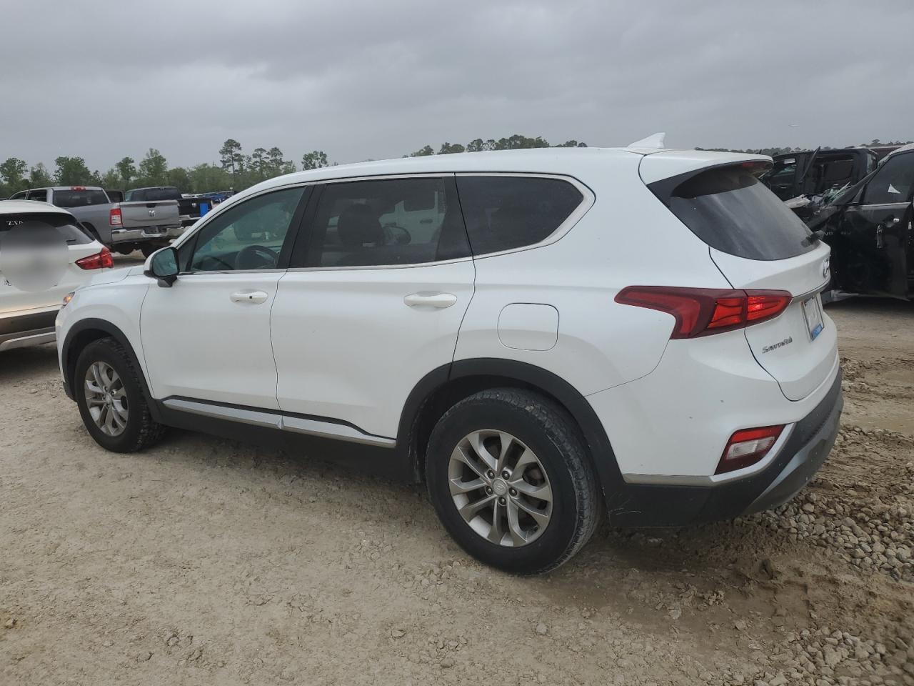 2020 Hyundai Santa Fe Sel - Image 2