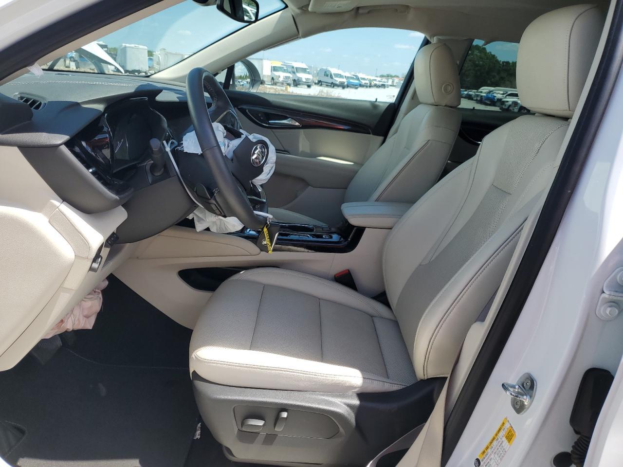 2022 Buick Envision Essence - Image 7