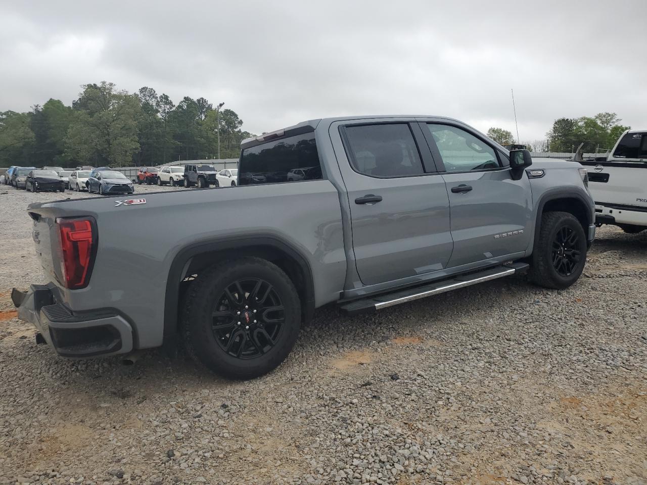 2024 GMC Sierra K1500 - Image 3