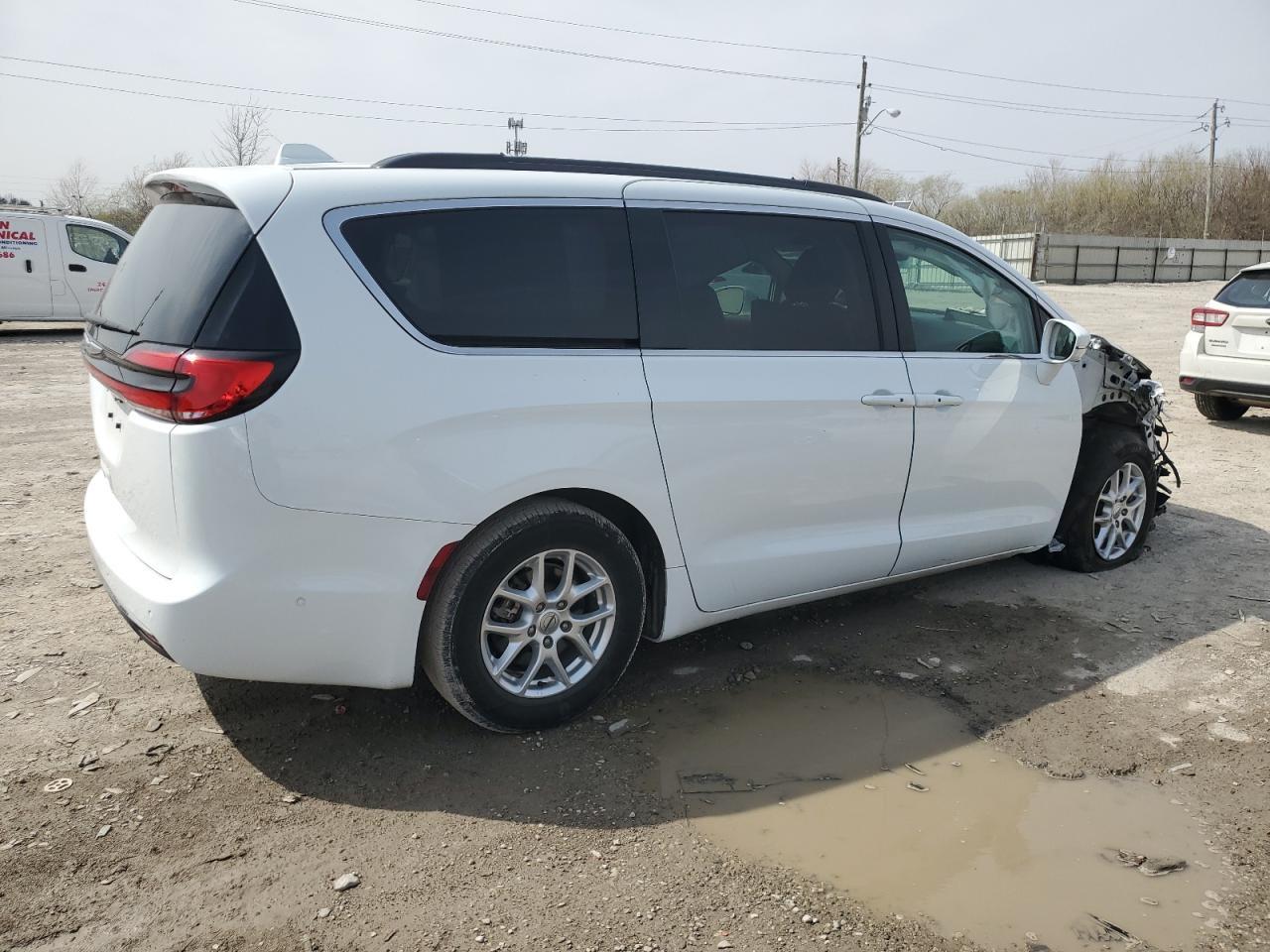 2022 Chrysler Pacifica Touring L - Фото 3