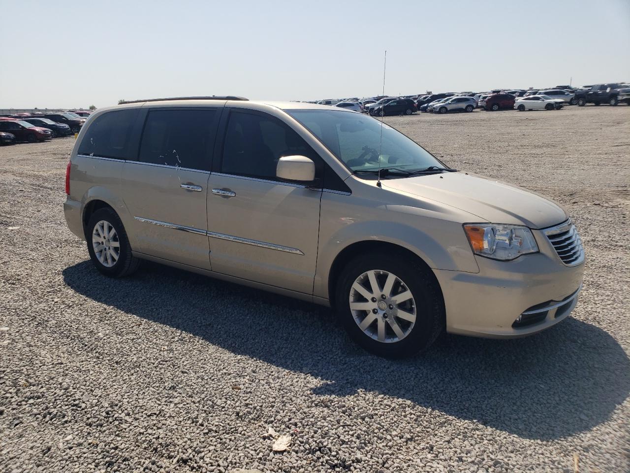 2015 Chrysler Town & Country Touring - Image 4