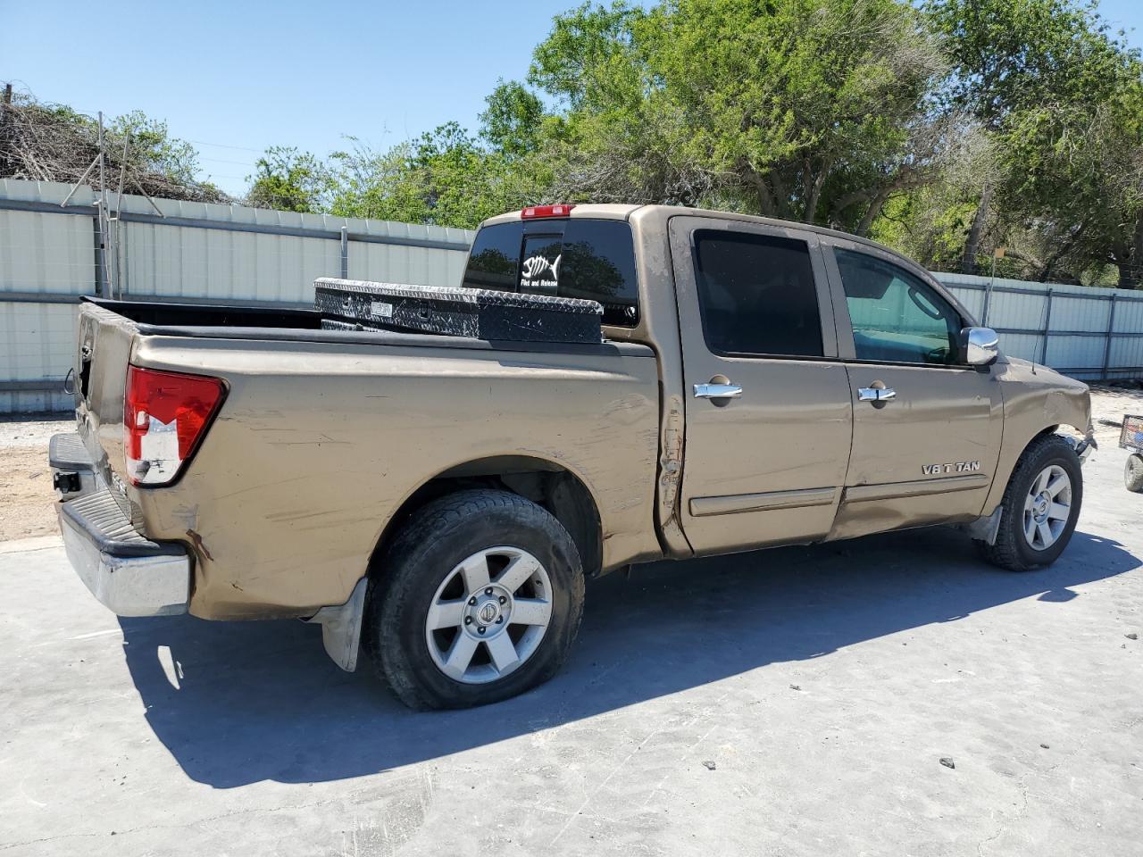 2004 Nissan Titan Xe - Image 3