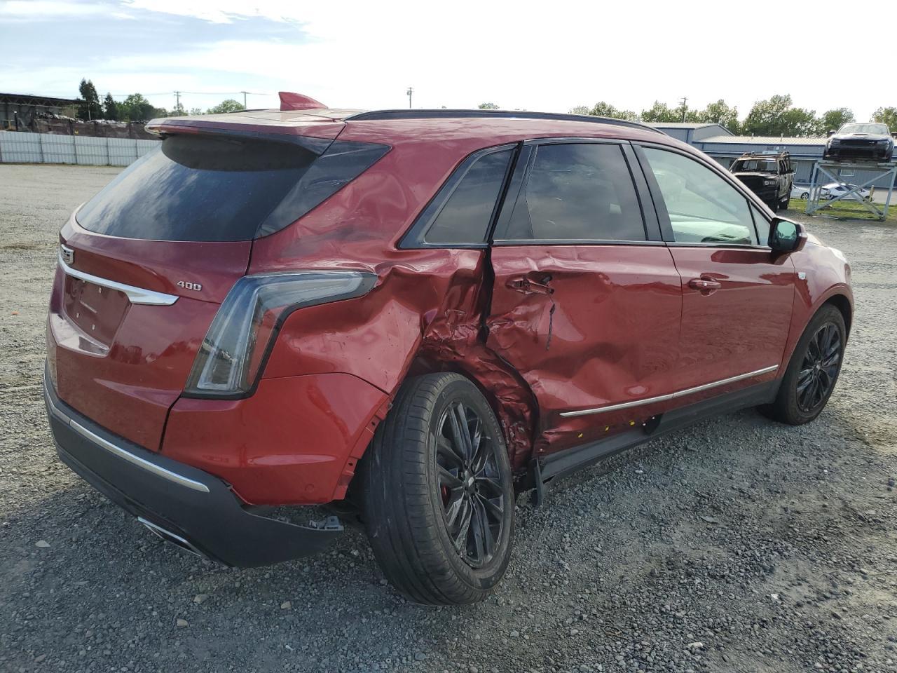 2022 Cadillac Xt5 Sport - Image 3