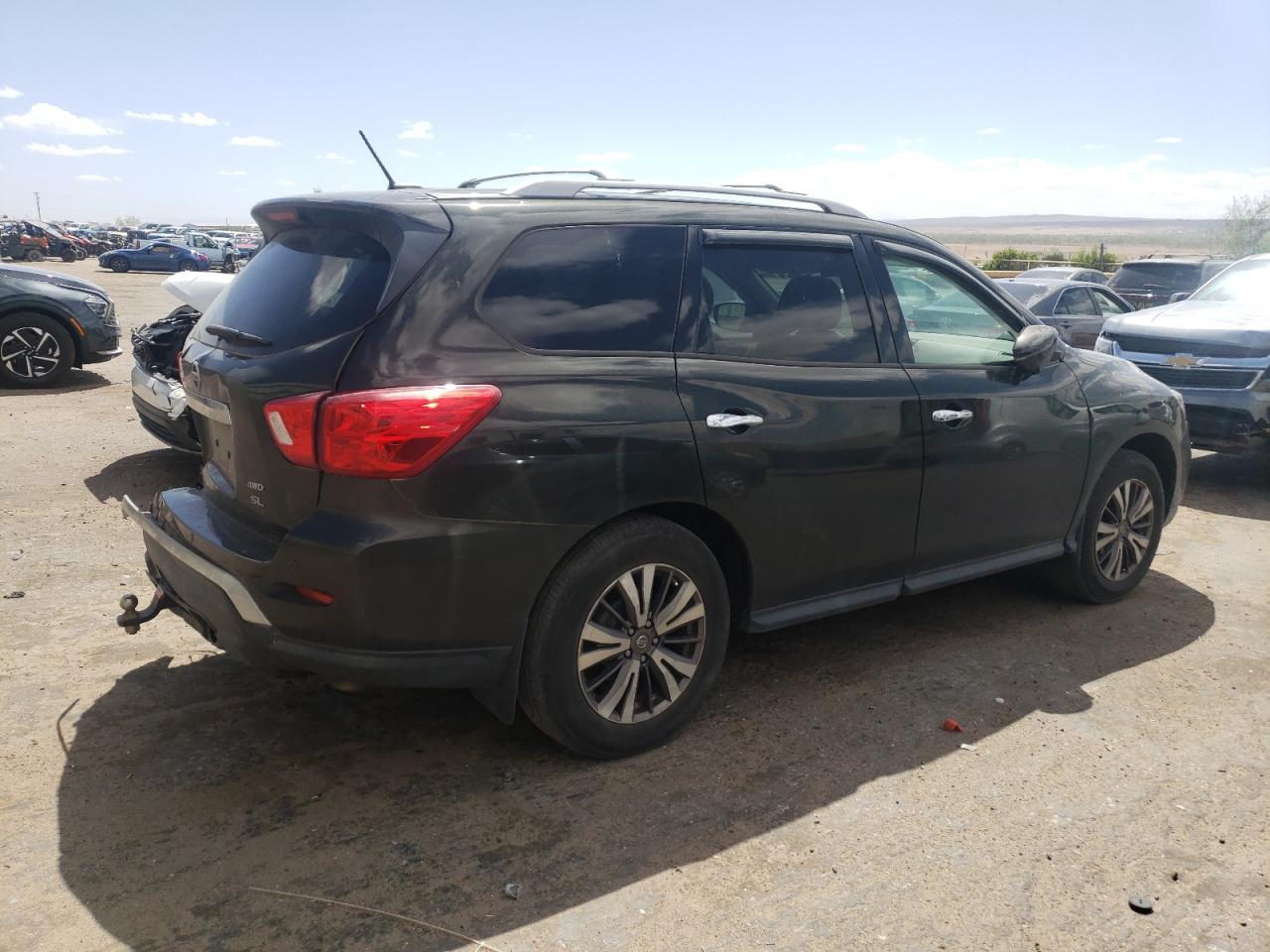 2017 Nissan Pathfinder S - Фото 3