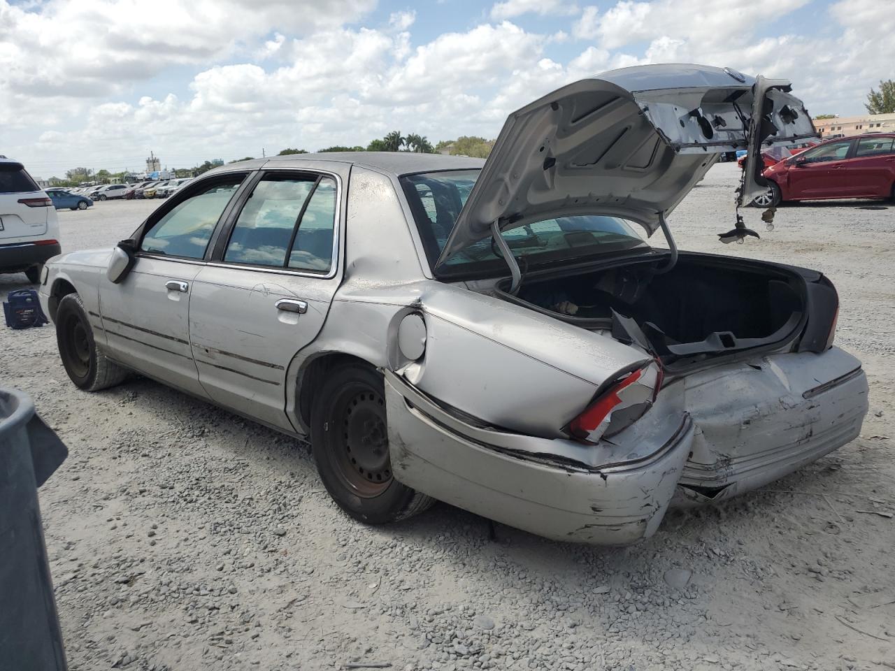 1999 Mercury Grand Marquis Gs - Фото 2