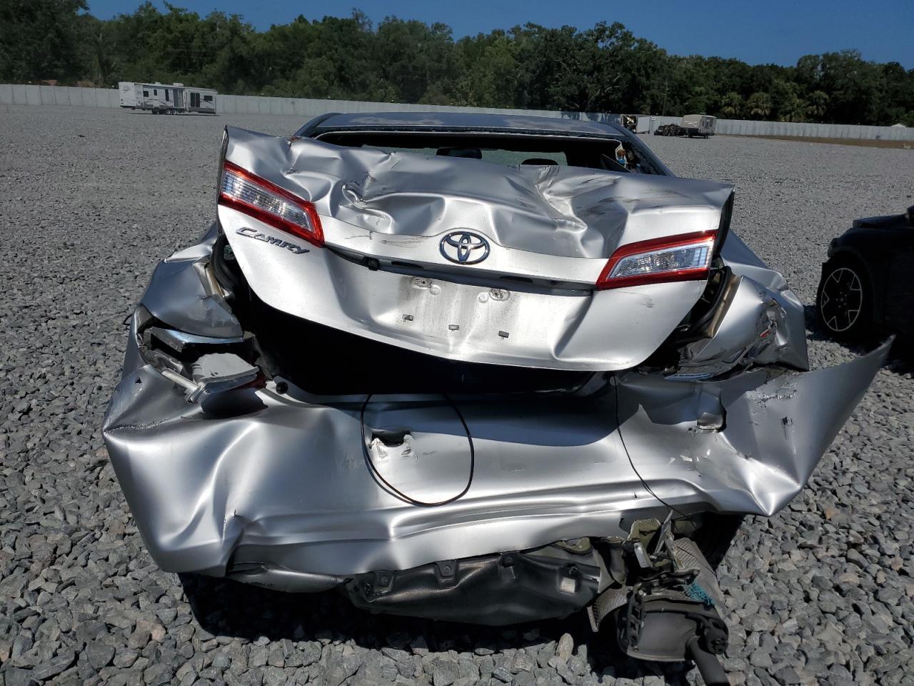 2014 Toyota Camry L - Image 6