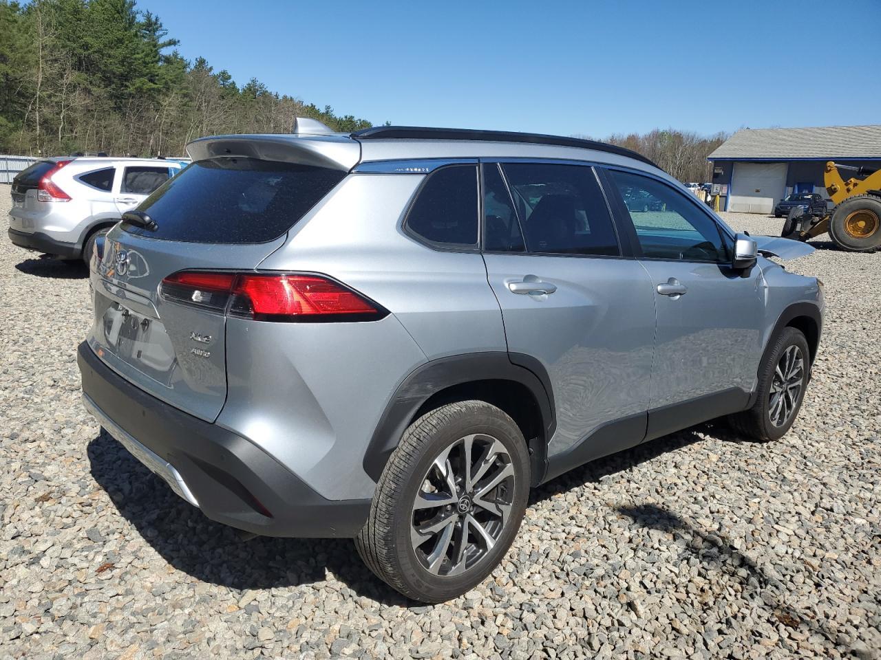 2023 Toyota Corolla Cross Xle - Фото 3
