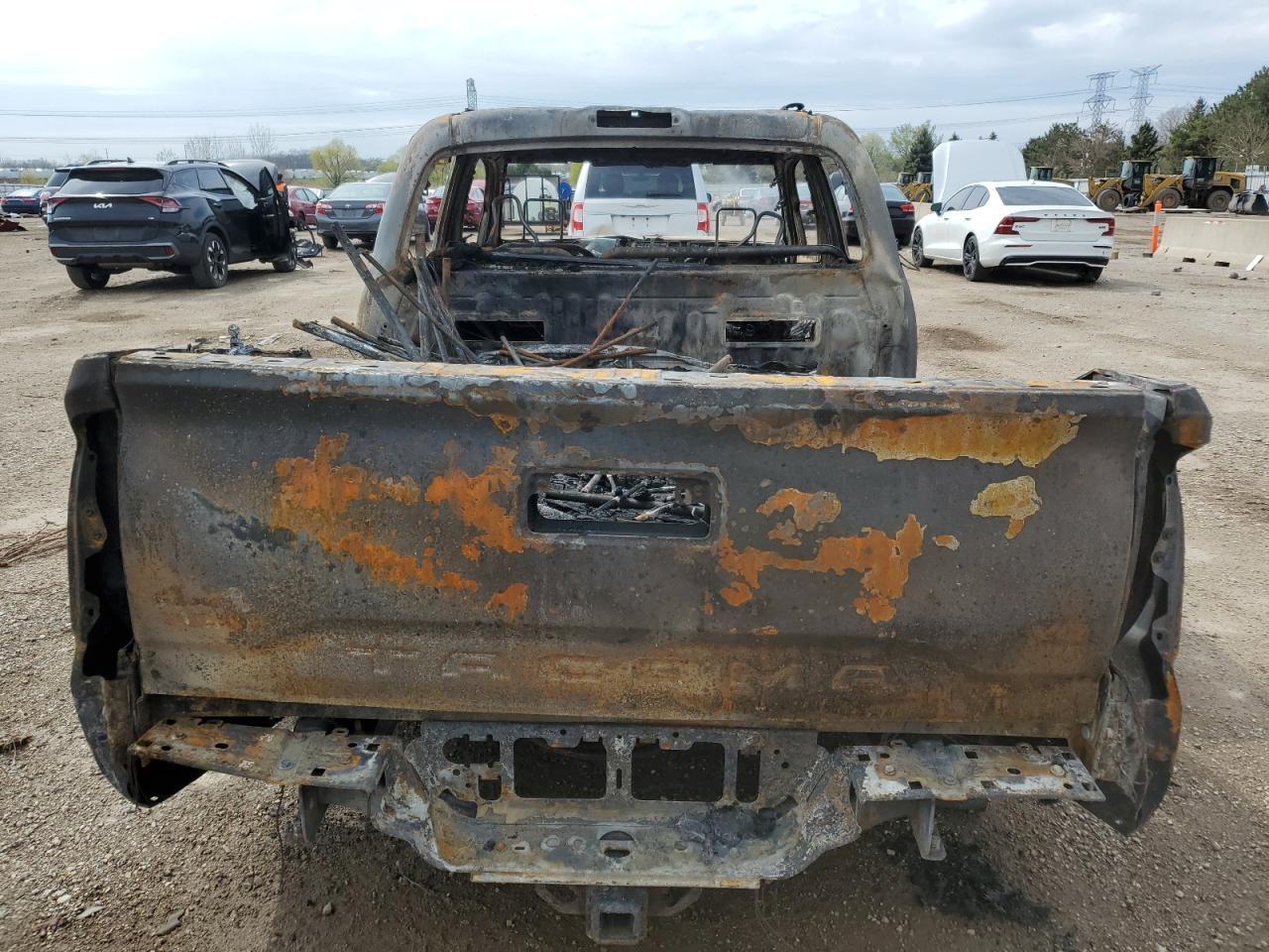 2023 Toyota Tacoma Double Cab - Image 6