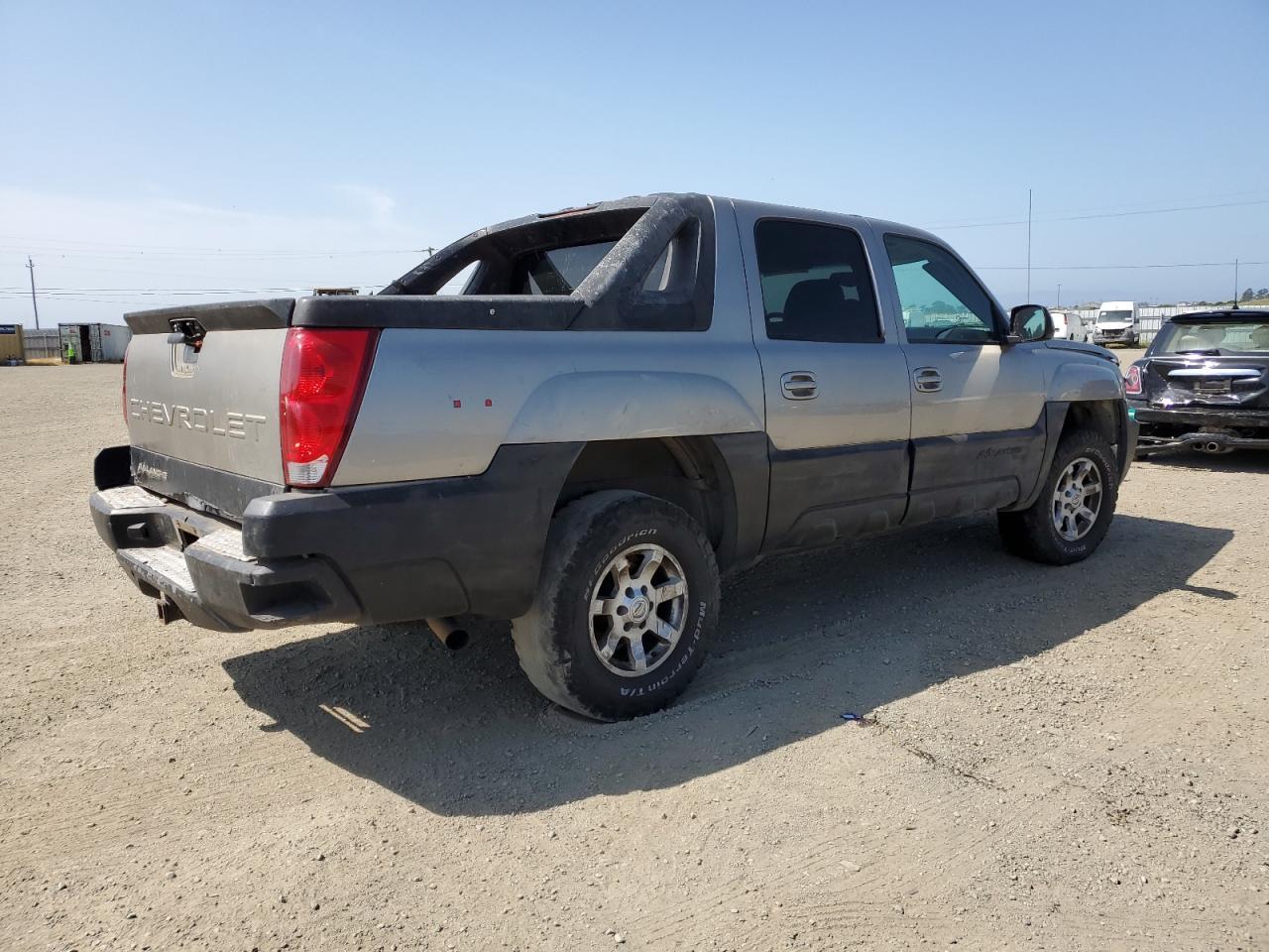 2002 Chevrolet Avalanche C1500 - Фото 3