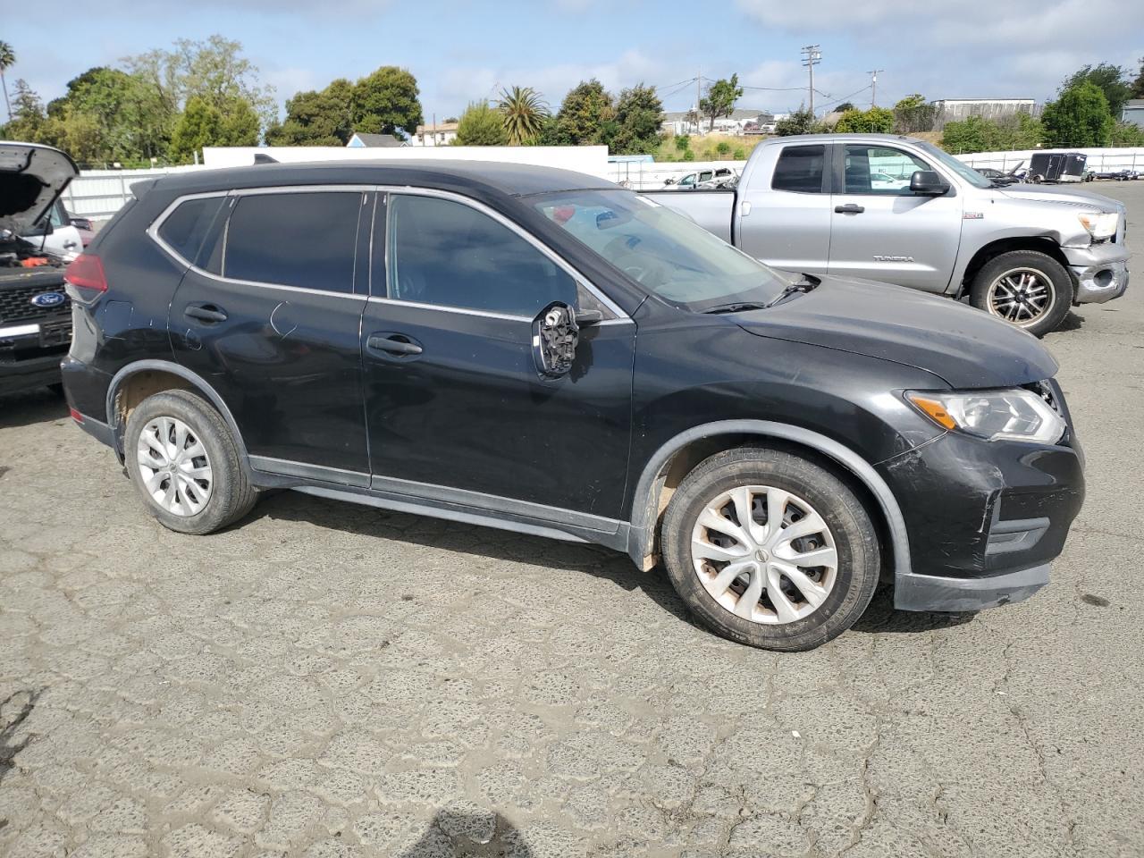 2018 Nissan Rogue S - Фото 4