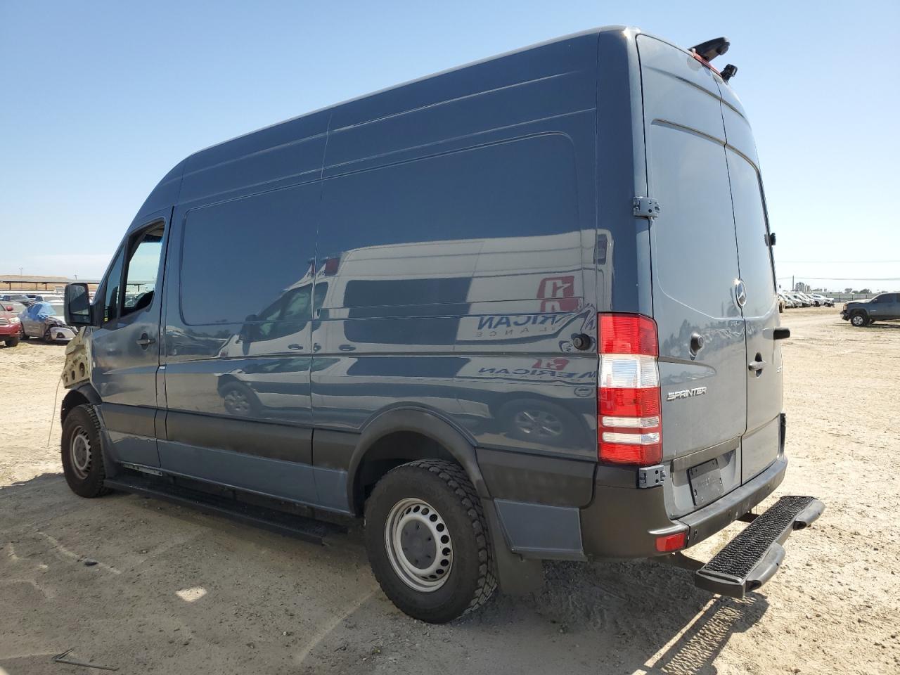 2018 Mercedes-Benz Sprinter 2500 - Фото 2