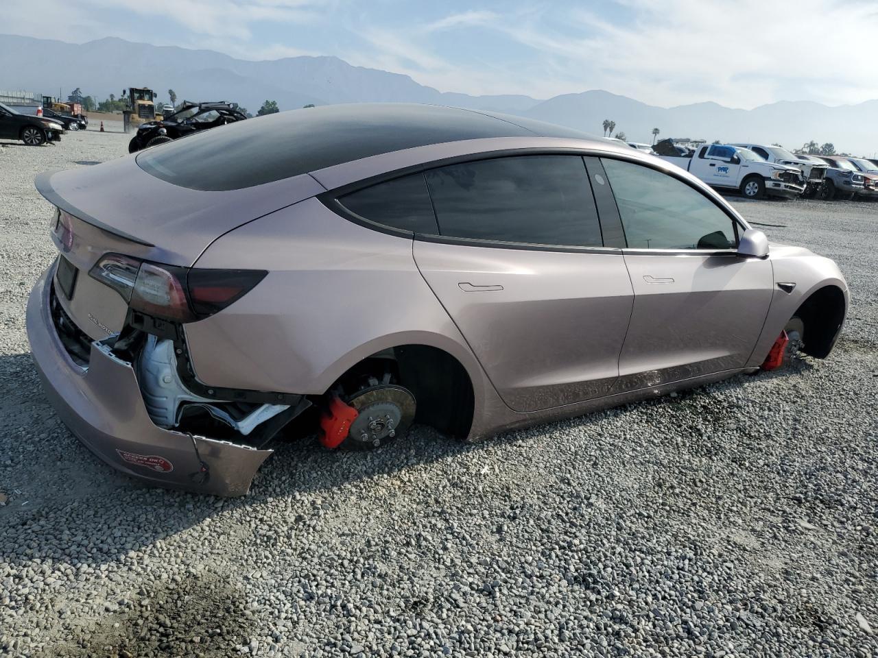 2022 Tesla Model 3 - Фото 3