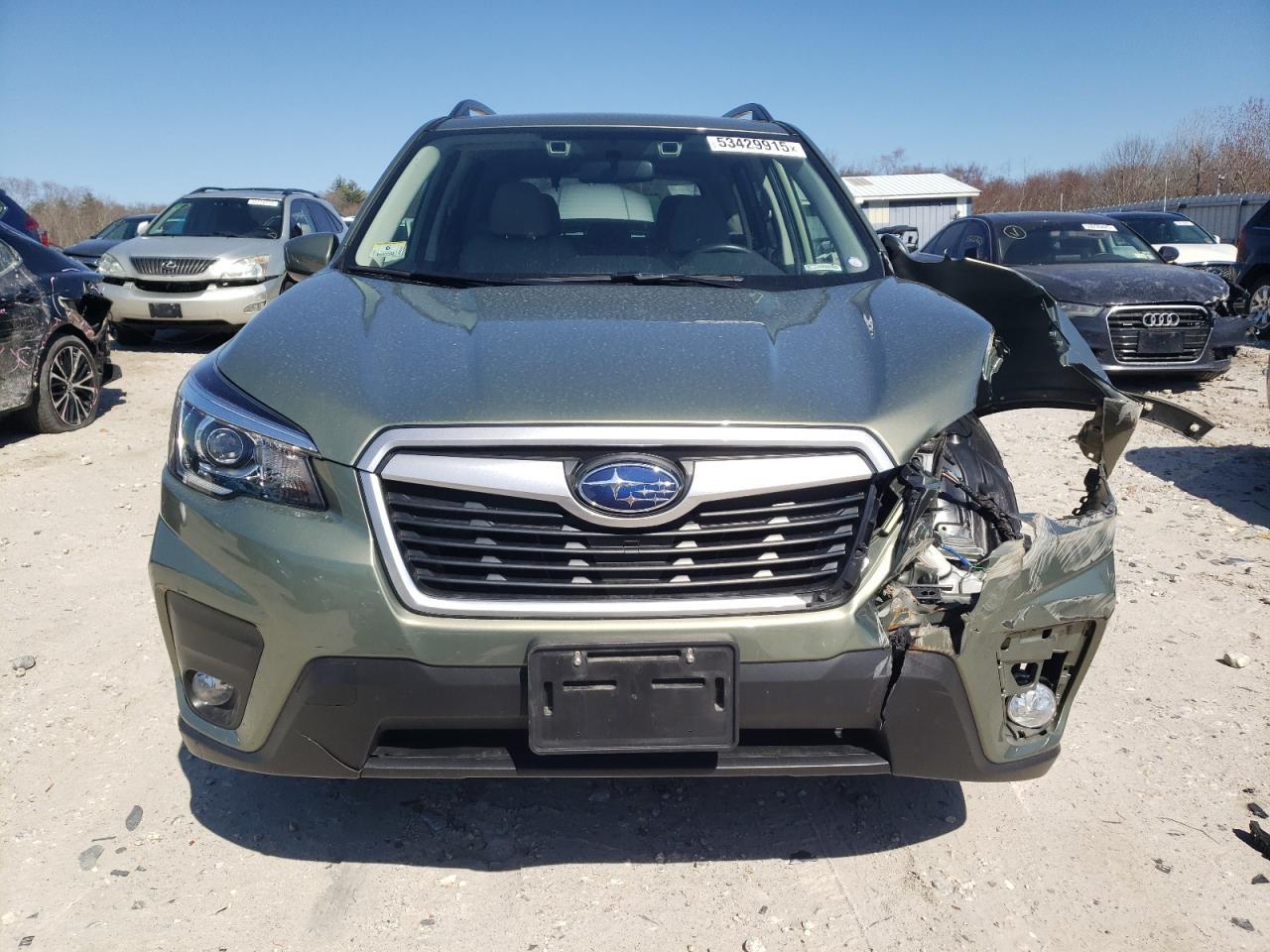 2019 Subaru Forester Premium - Фото 5
