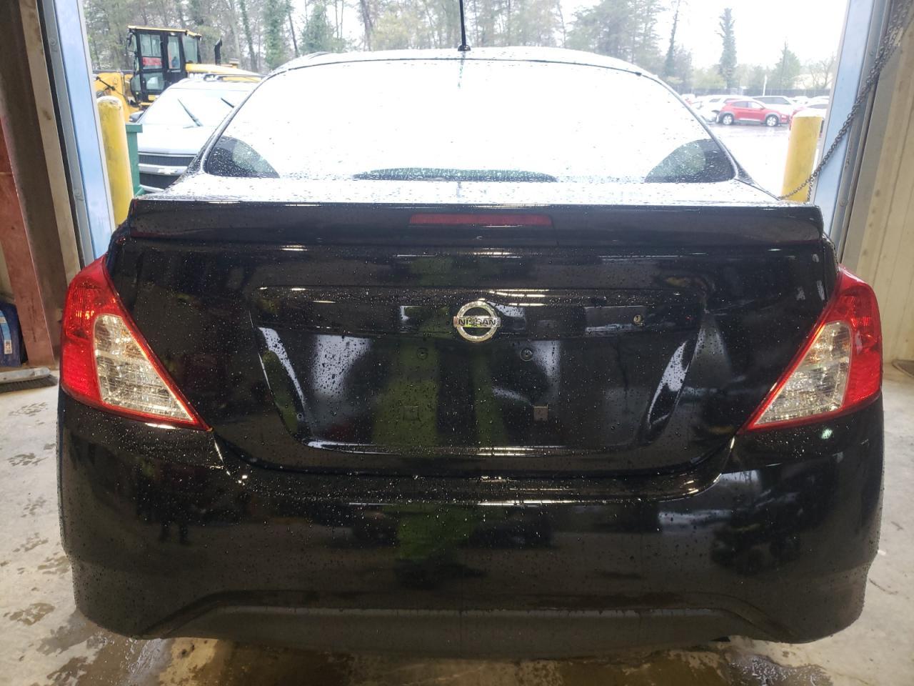 2017 Nissan Versa S - Фото 6