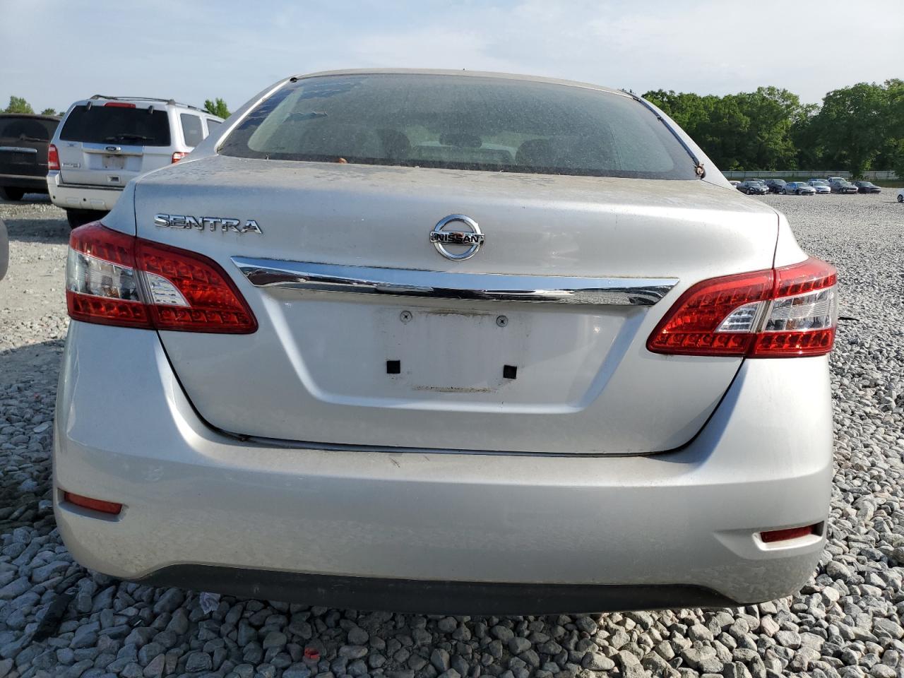 2015 Nissan Sentra S - Фото 6