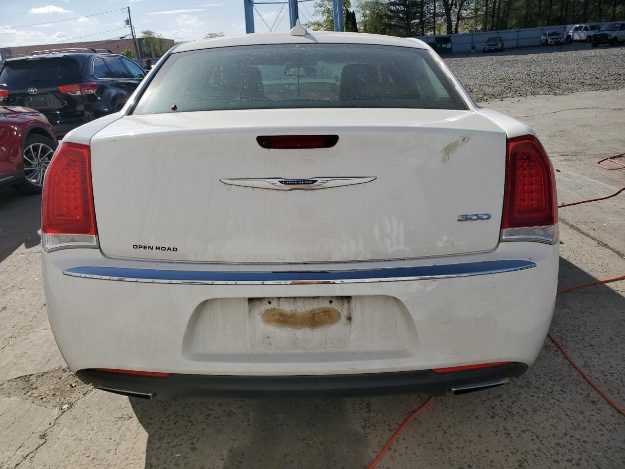 2018 Chrysler 300 Limited - Фото 6