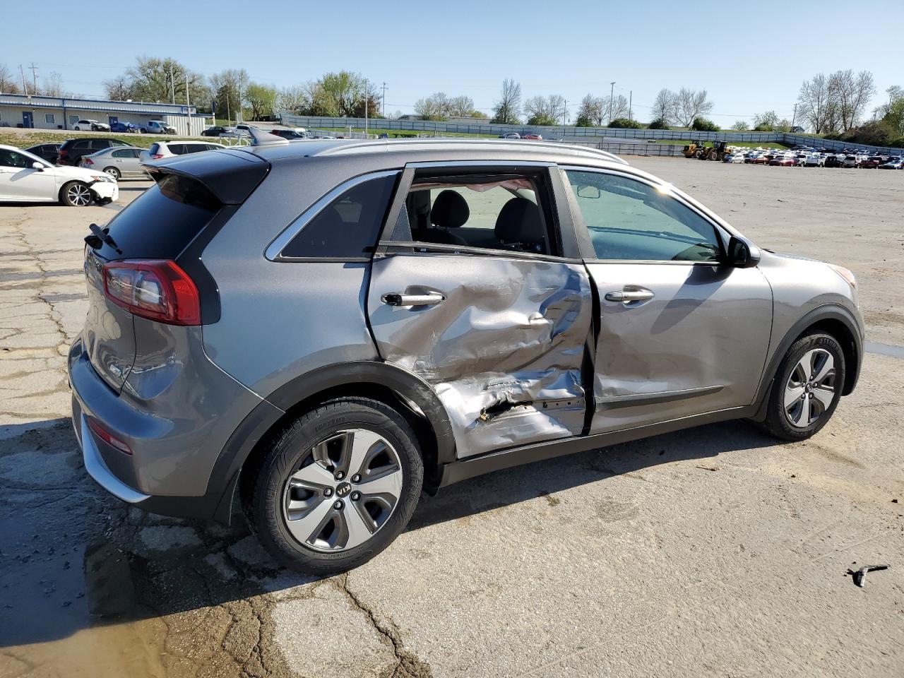 2017 Kia Niro Fe - Фото 3