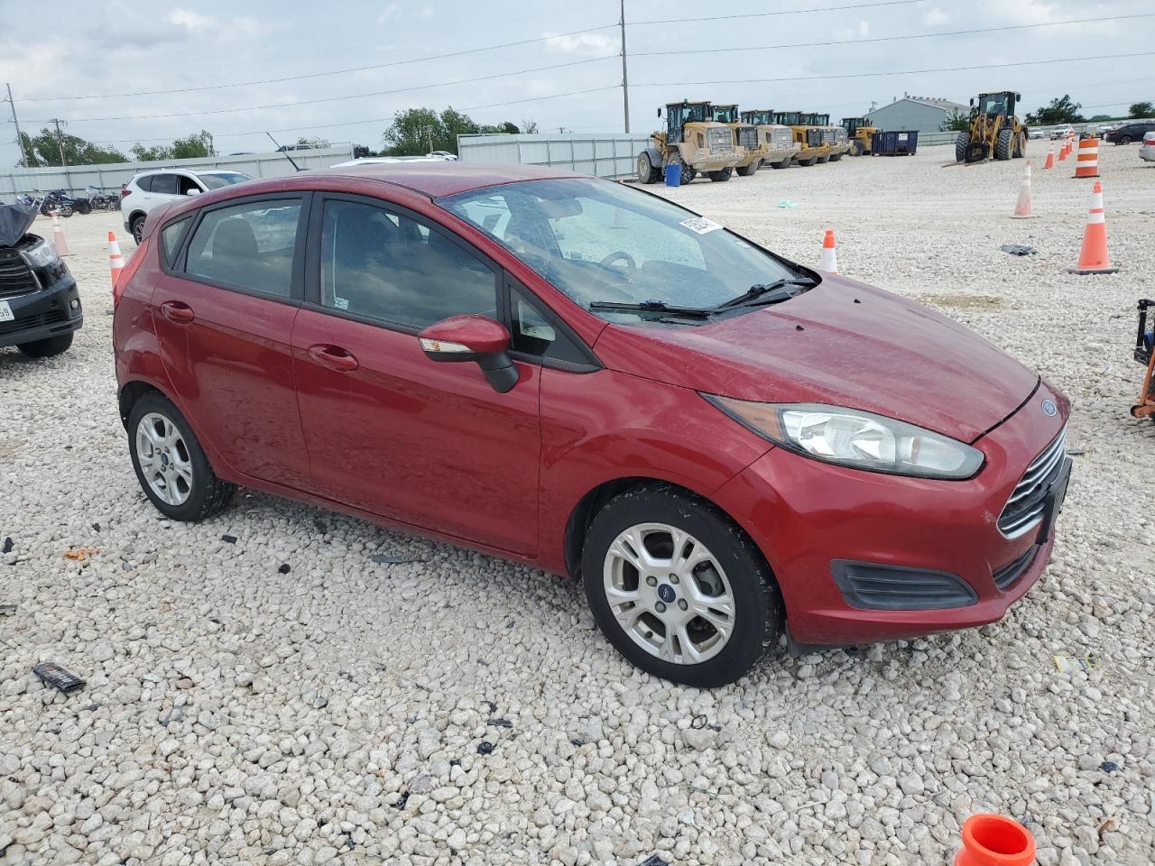 2014 Ford Fiesta Se - Фото 4