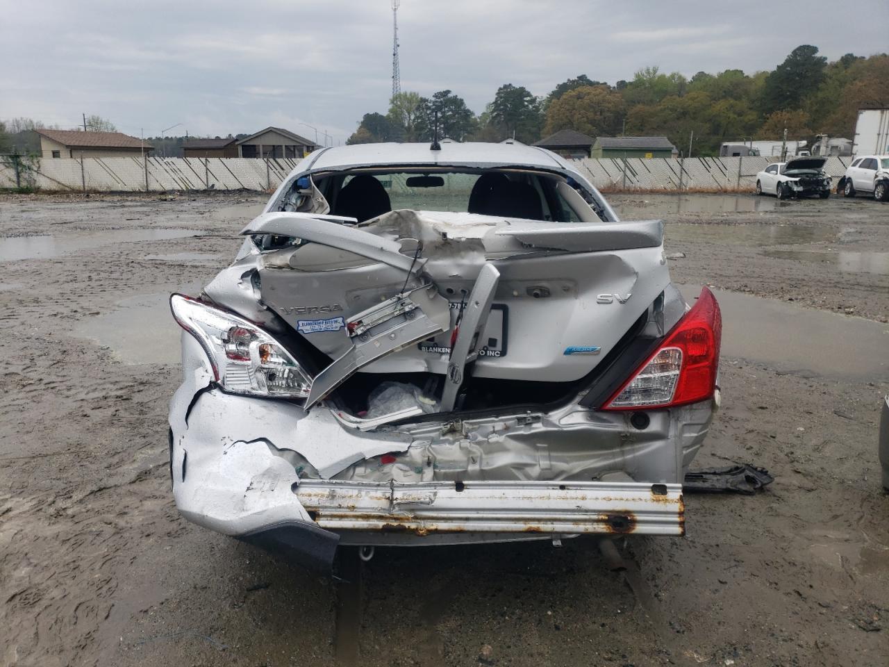 2015 Nissan Versa S - Image 6