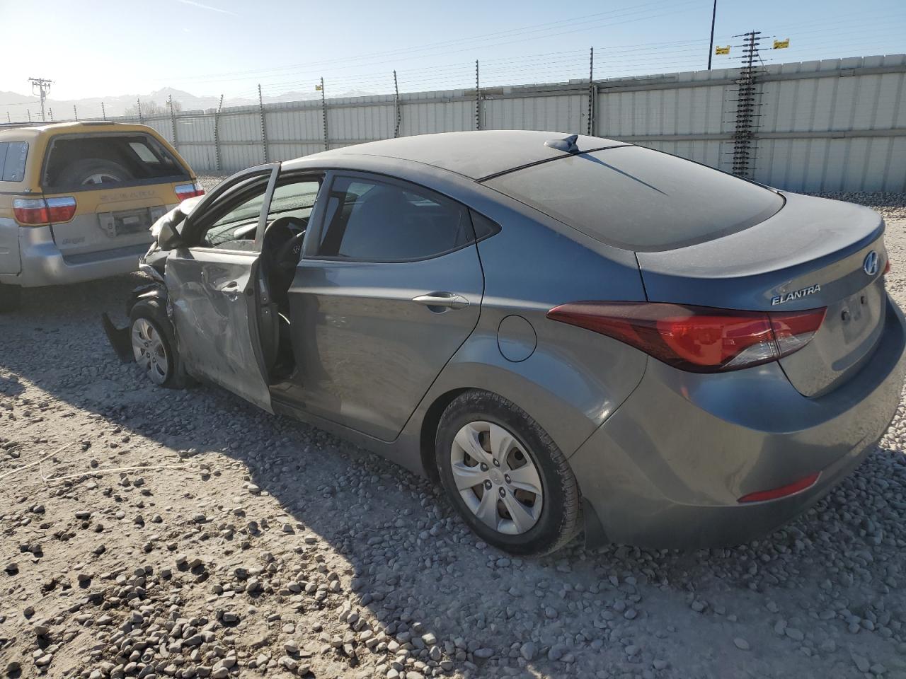 2016 Hyundai Elantra Se - Фото 2