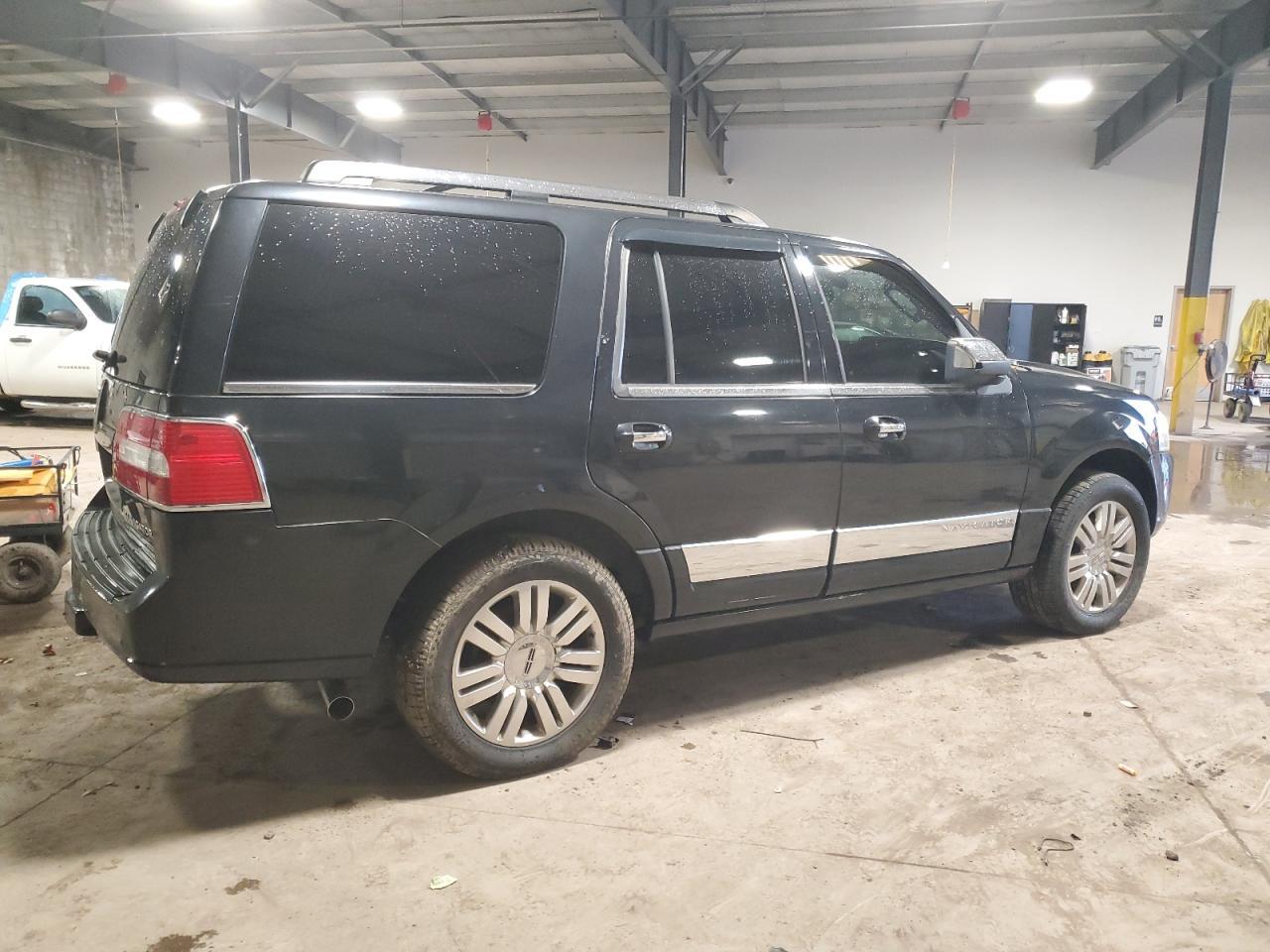 2010 Lincoln Navigator - Фото 3
