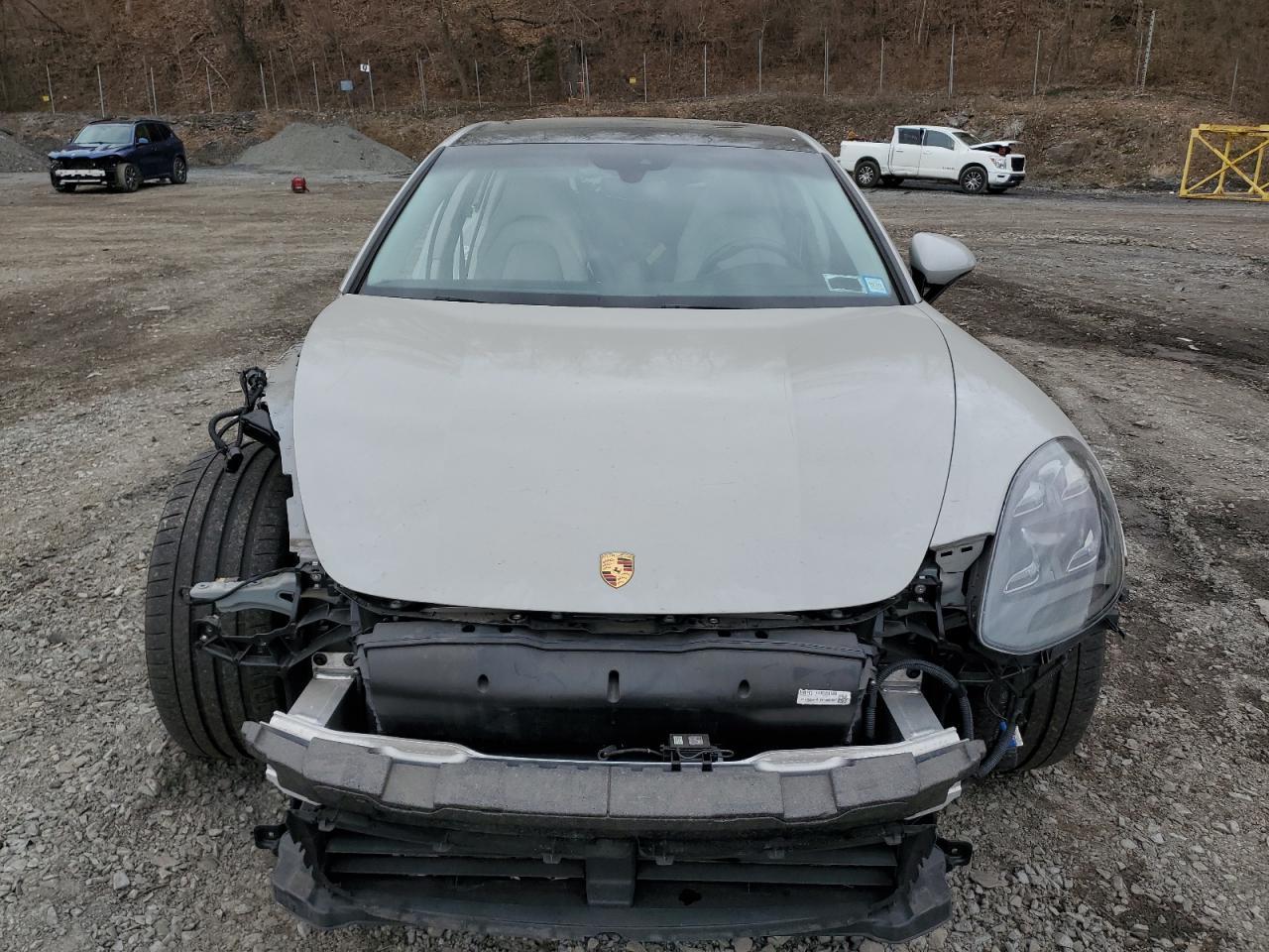 2019 Porsche Panamera Base - Image 5