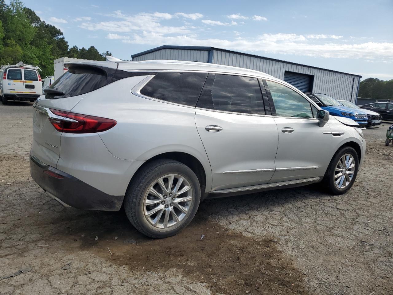 2019 Buick Enclave Essence - Image 3