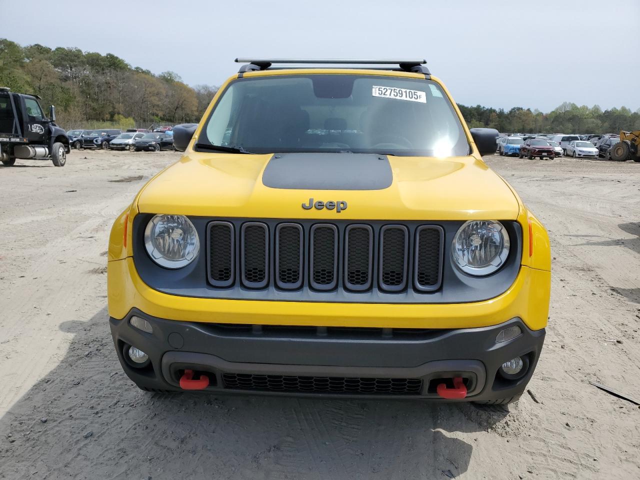 2015 Jeep Renegade Trailhawk - Image 5