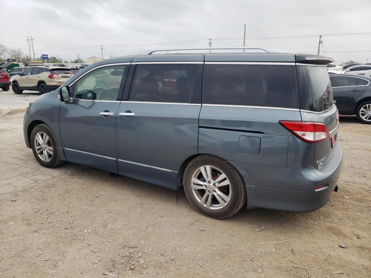 2011 Nissan Quest S - Фото 2