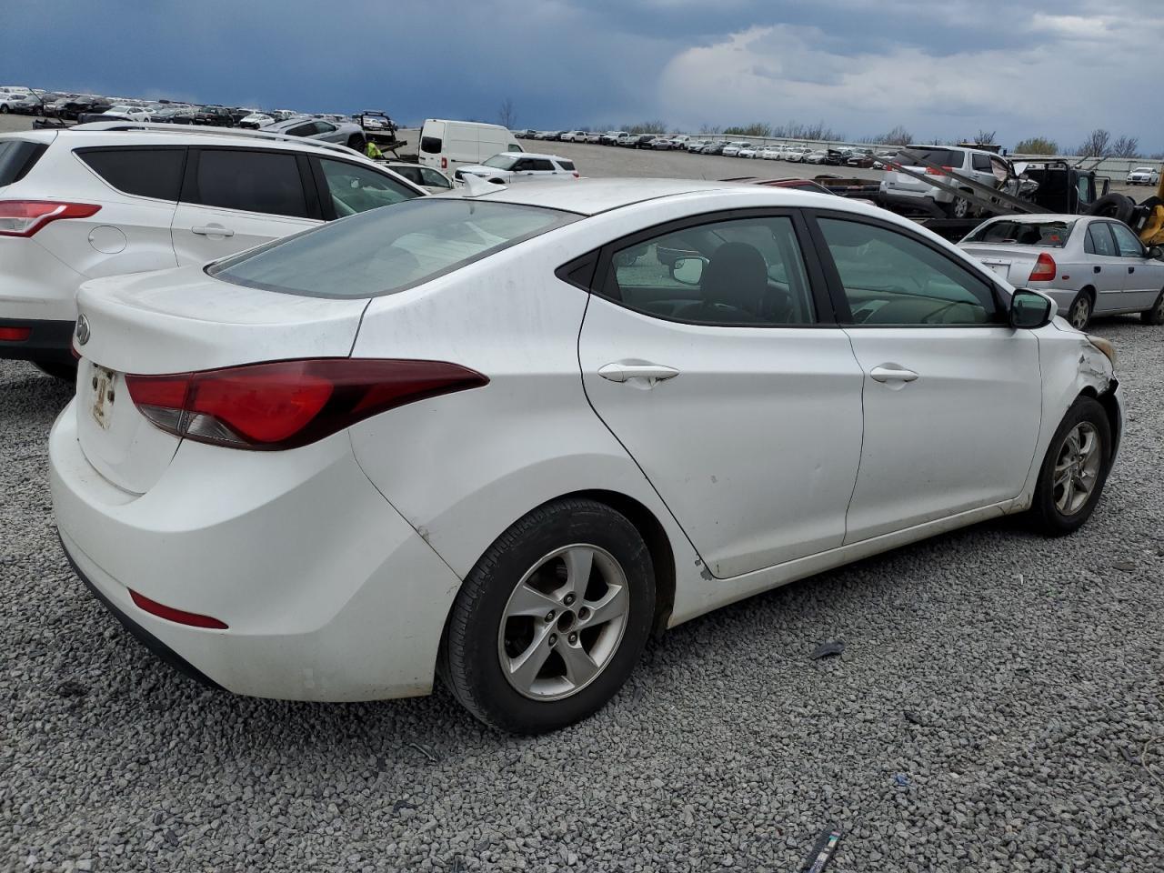 2015 Hyundai Elantra Se - Фото 3