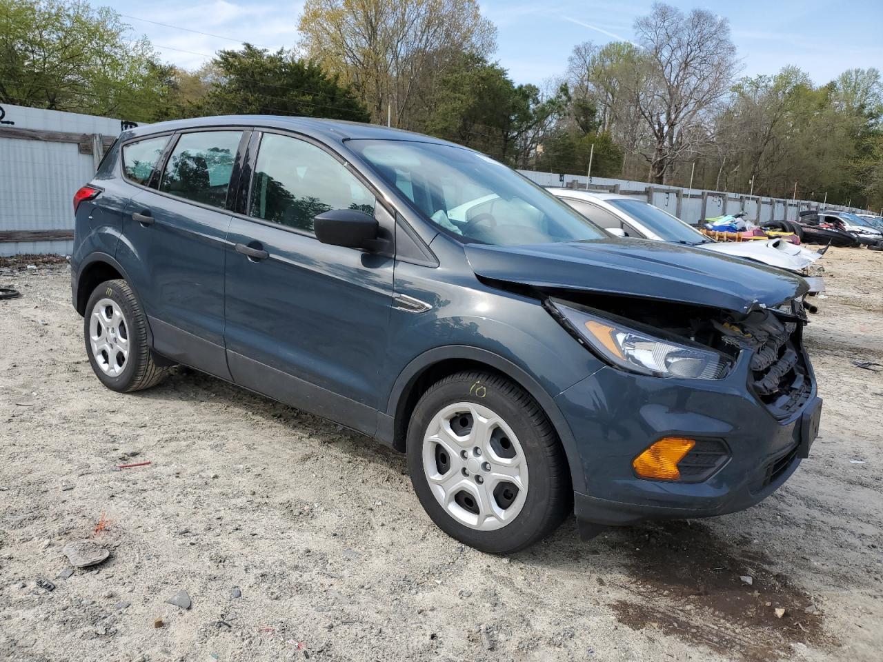 2019 Ford Escape S - Image 4
