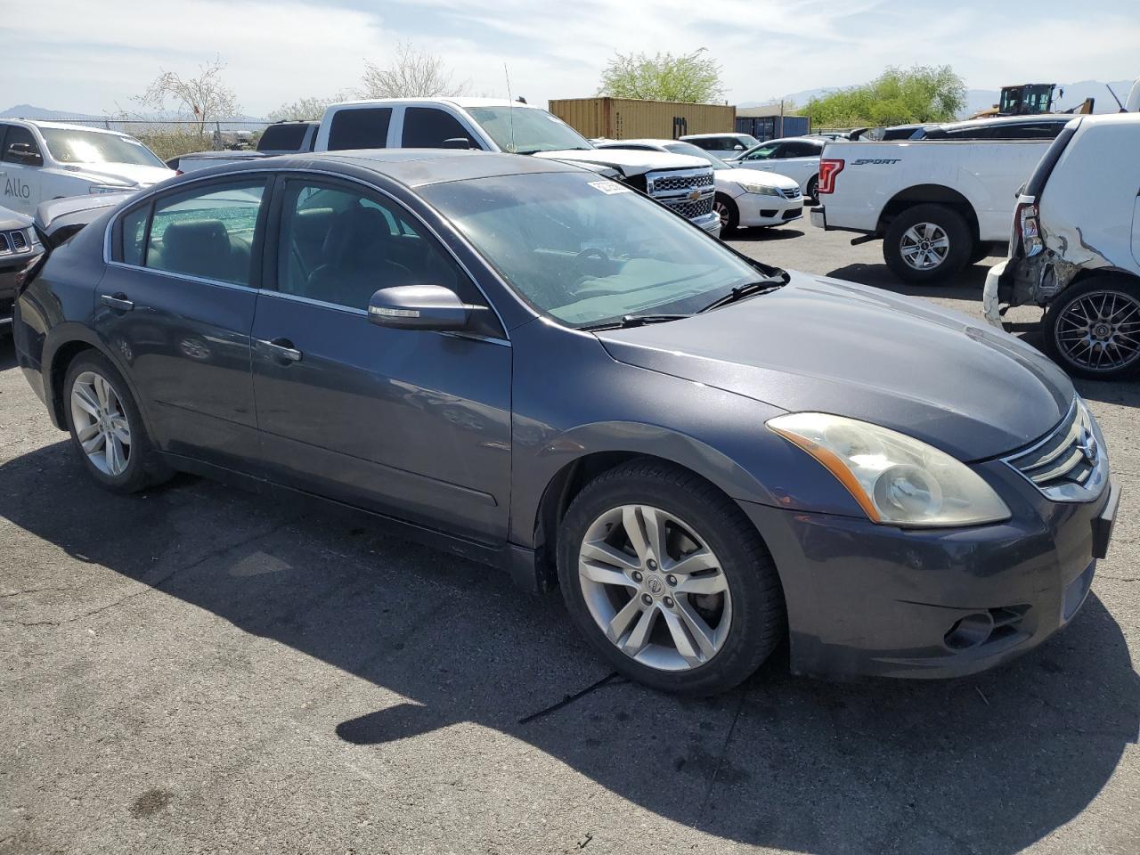 2010 Nissan Altima Sr - Image 4