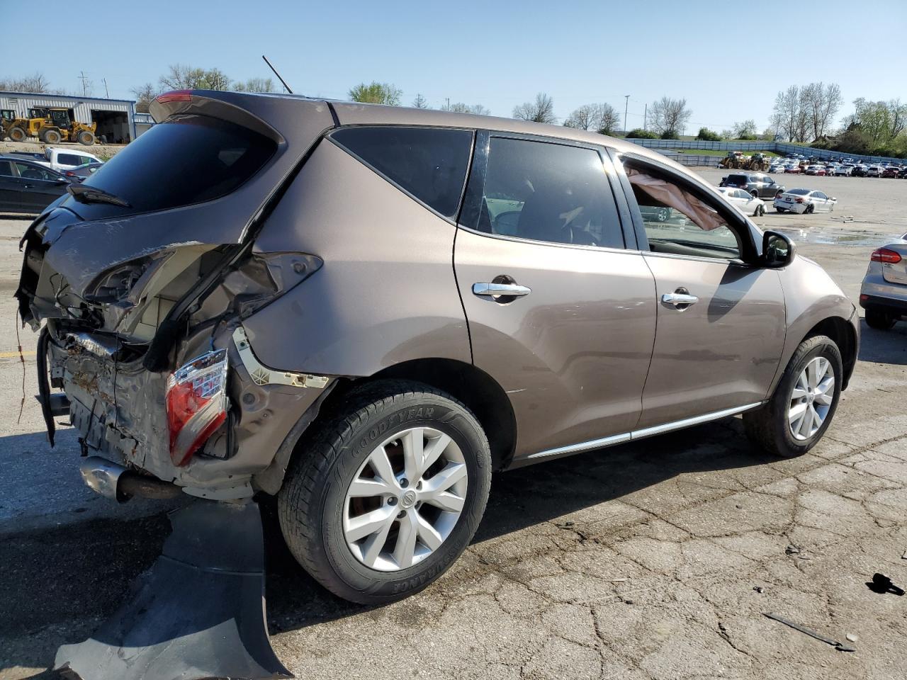 2014 Nissan Murano S - Image 3