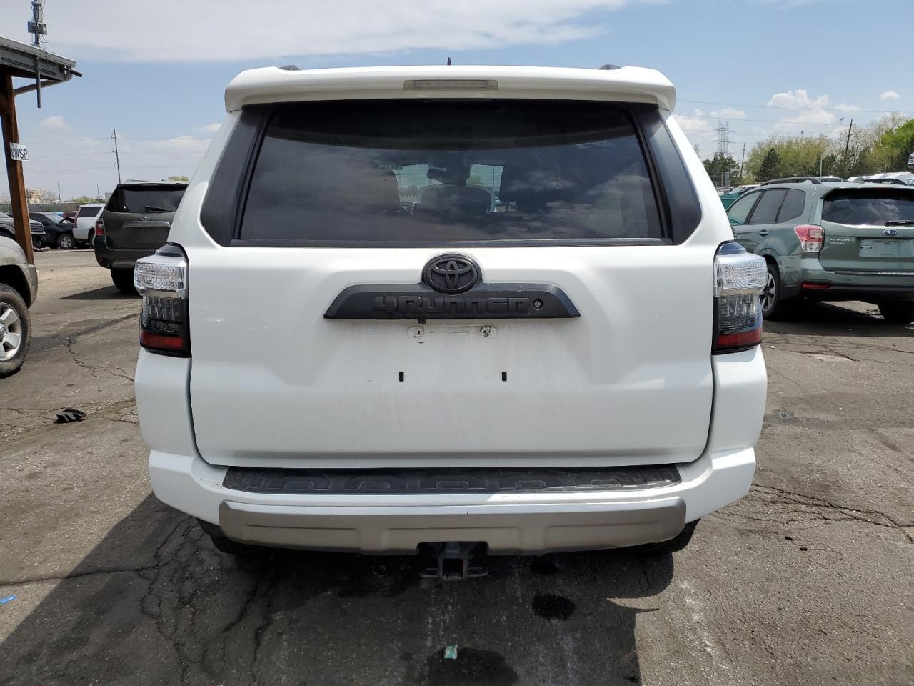 2020 Toyota 4Runner Sr5/Sr5 Premium - Image 6