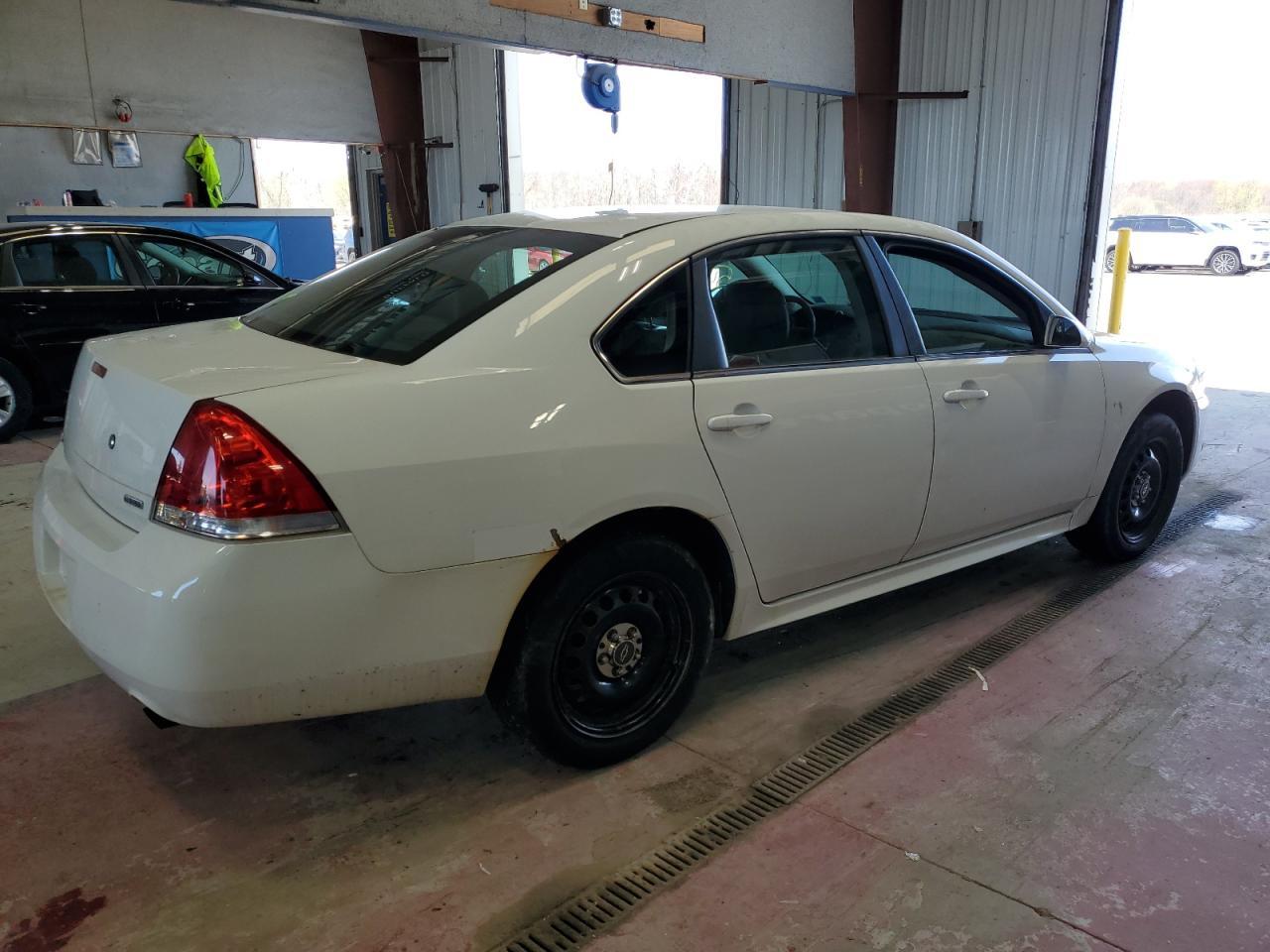2016 Chevrolet Impala Limited Police - Image 3