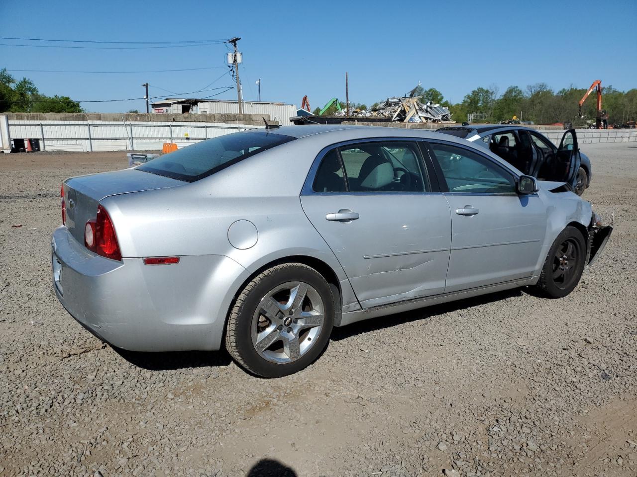 2010 Chevrolet Malibu 1Lt - Image 3