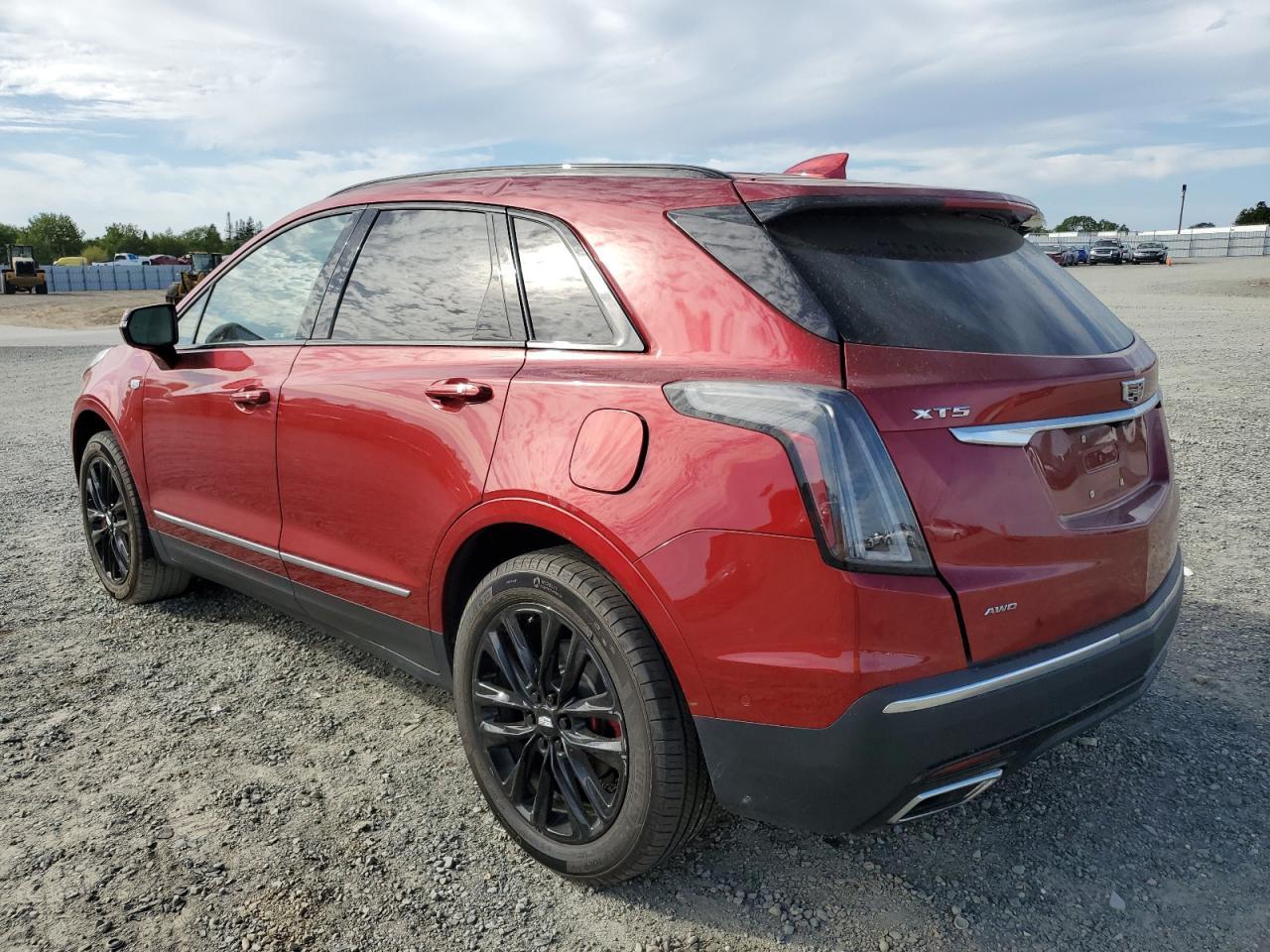 2022 Cadillac Xt5 Sport - Image 2