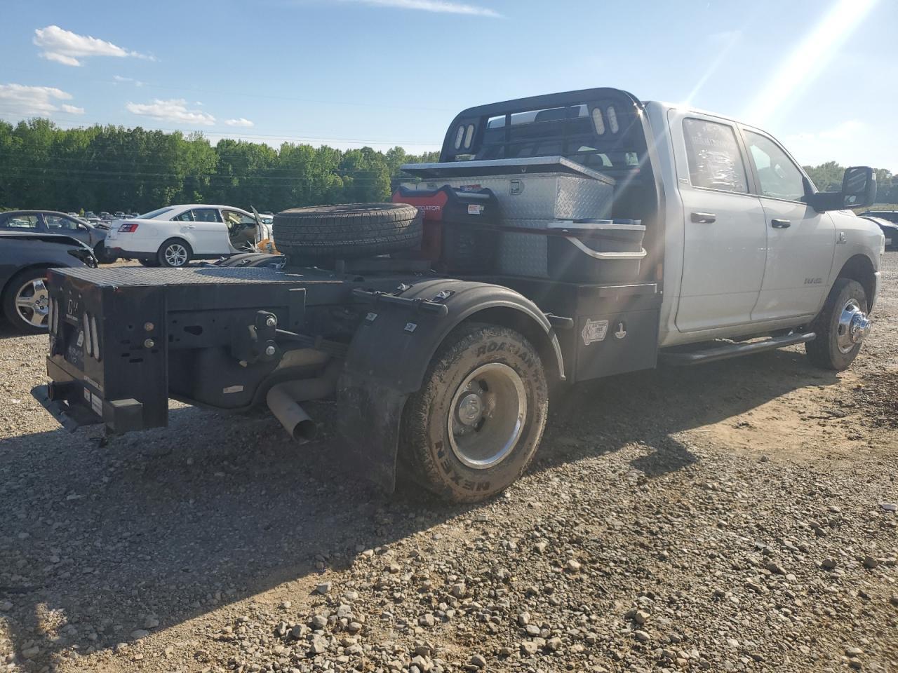 2024 Ram 3500 - Image 3
