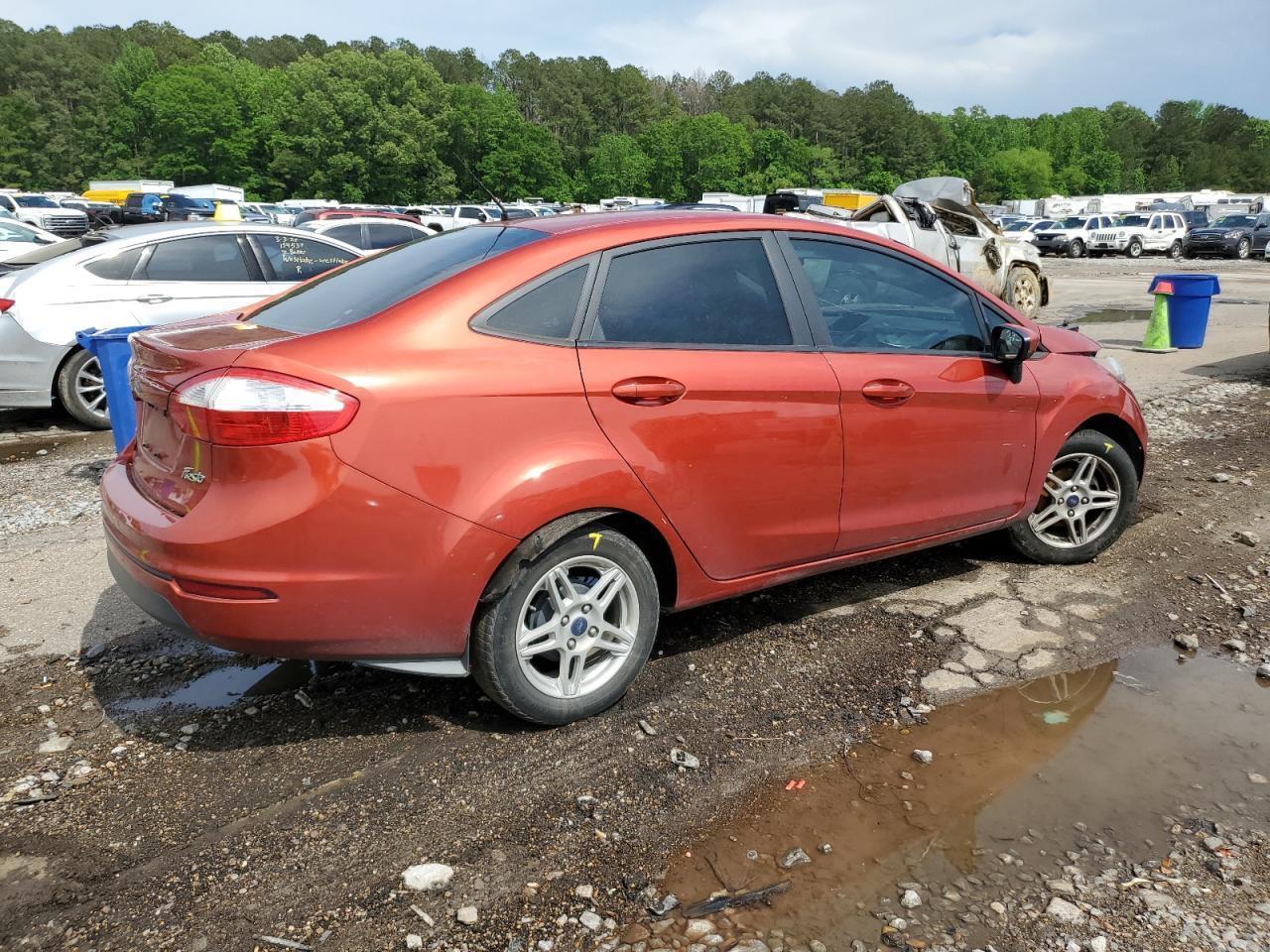 2018 Ford Fiesta Se - Фото 3