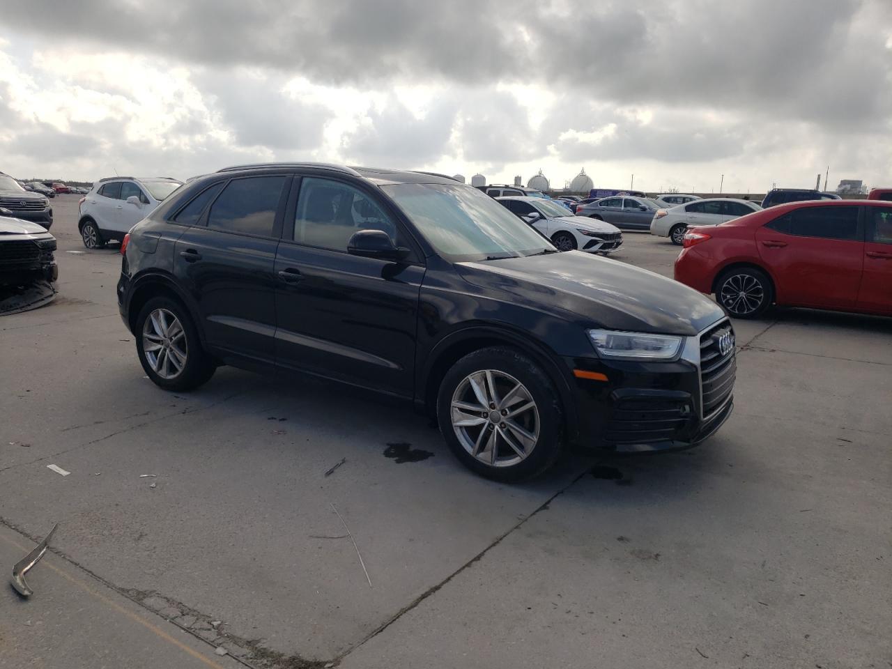 2017 Audi Q3 Premium - Image 4
