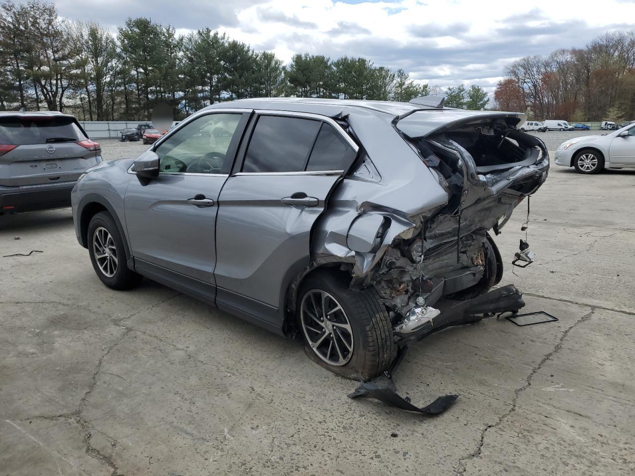 2020 Mitsubishi Eclipse Cross Es - Image 2