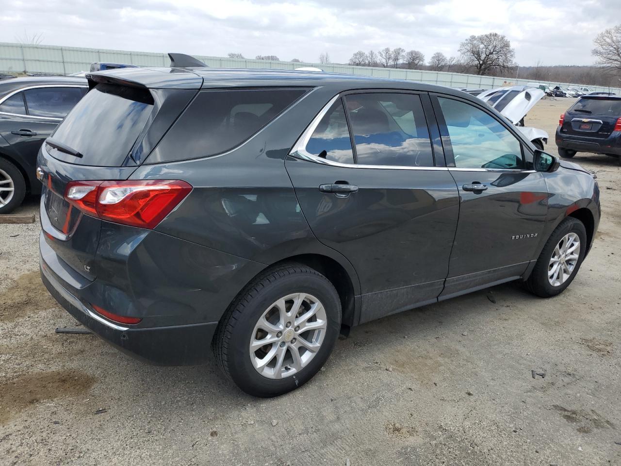 2020 Chevrolet Equinox Lt - Image 3