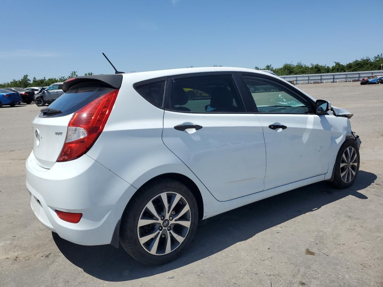 2015 Hyundai Accent Gls - Фото 3