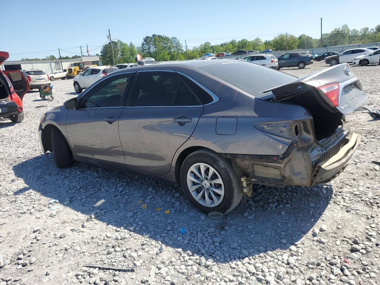 2015 Toyota Camry Le - Image 2