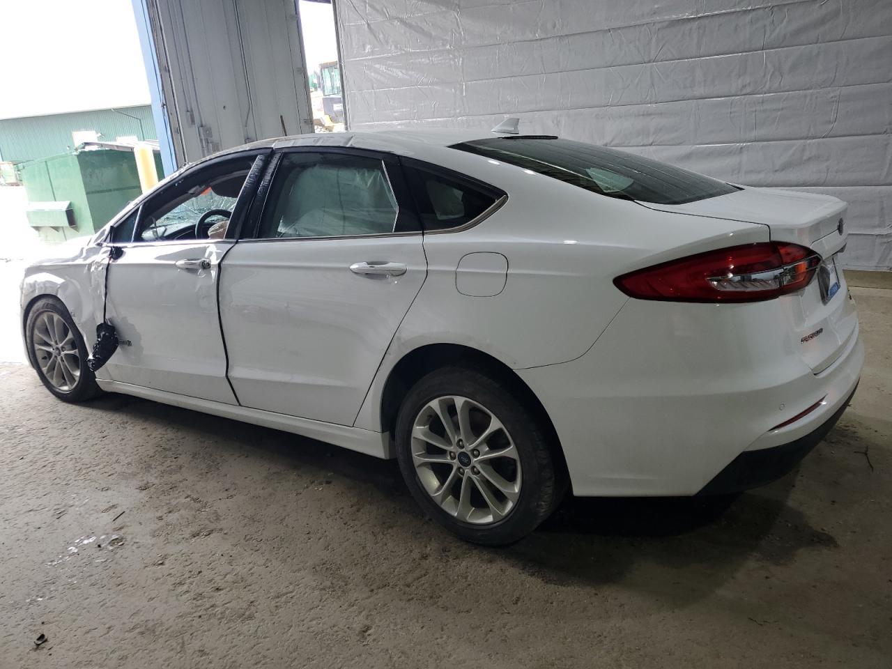 2019 Ford Fusion Se - Фото 2