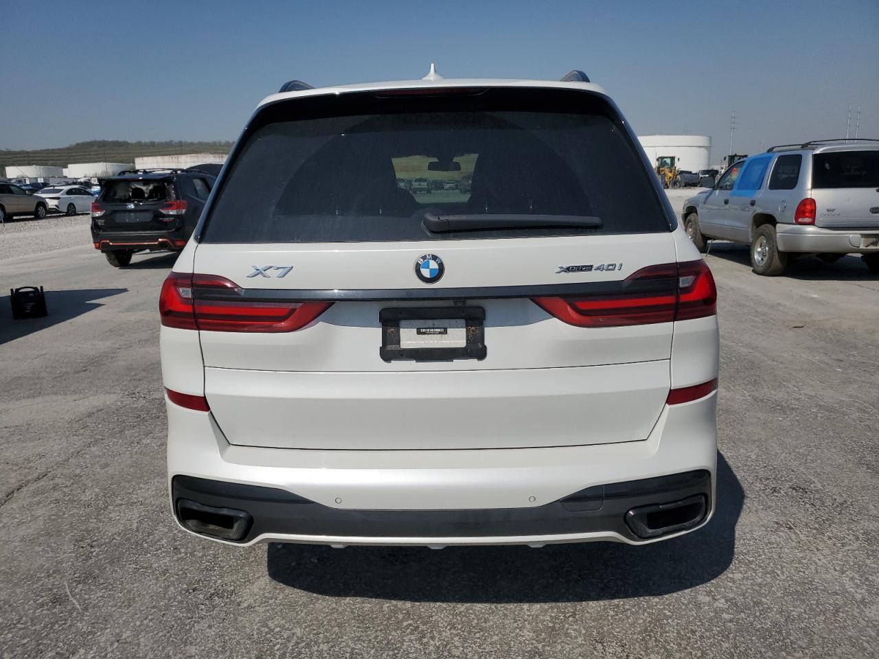 2020 BMW X7 xDrive40I - Фото 6