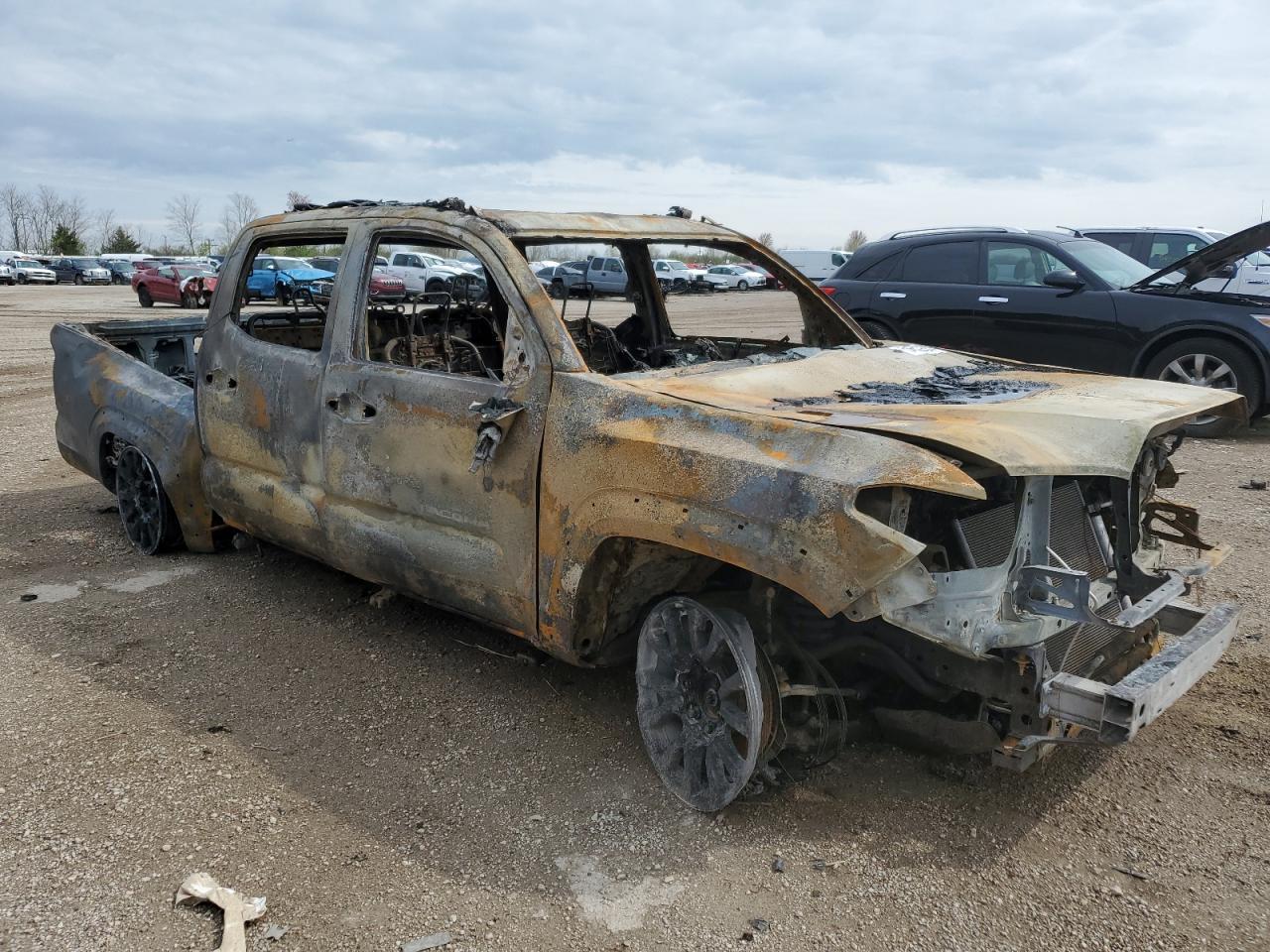 2023 Toyota Tacoma Double Cab - Image 4