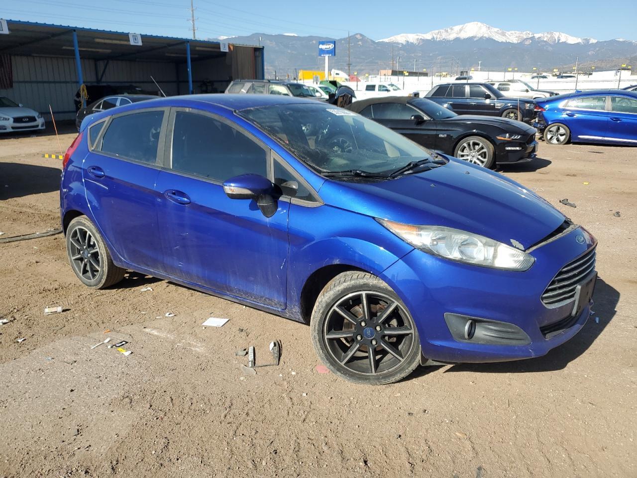 2015 Ford Fiesta Se - Image 4
